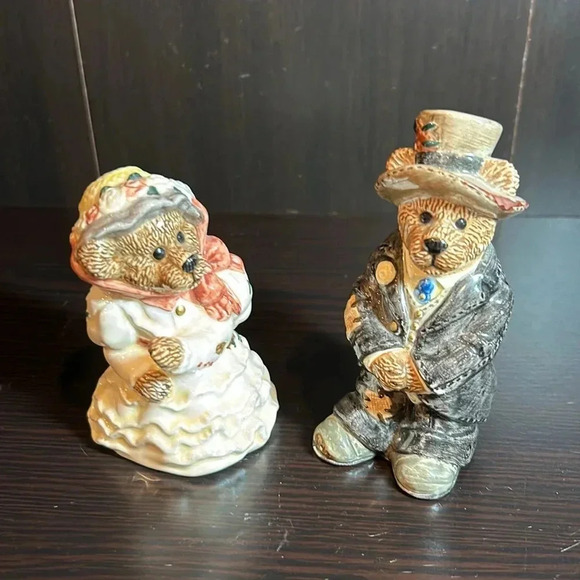 Salt and Pepper Shakers Teddy Bearware  Bride and Groom Boyds Bears. - Picture 1 of 5